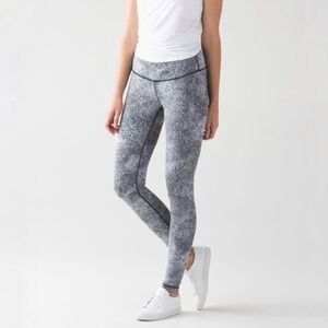 Lululemon Wunder Under Pant (Hi-Rise) Luon Spray Jacquard White Black